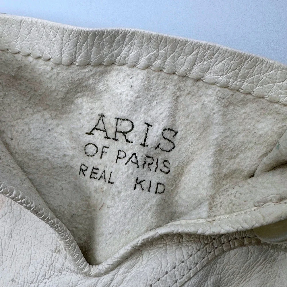 Vintage Aris of Paris Ivory Kidskin Leather Pearl Snap Gloves Womens Sz 7.5